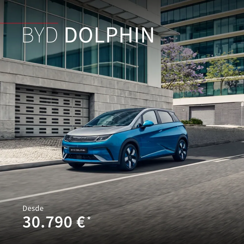 BYD DOLPHIN azul na estrada