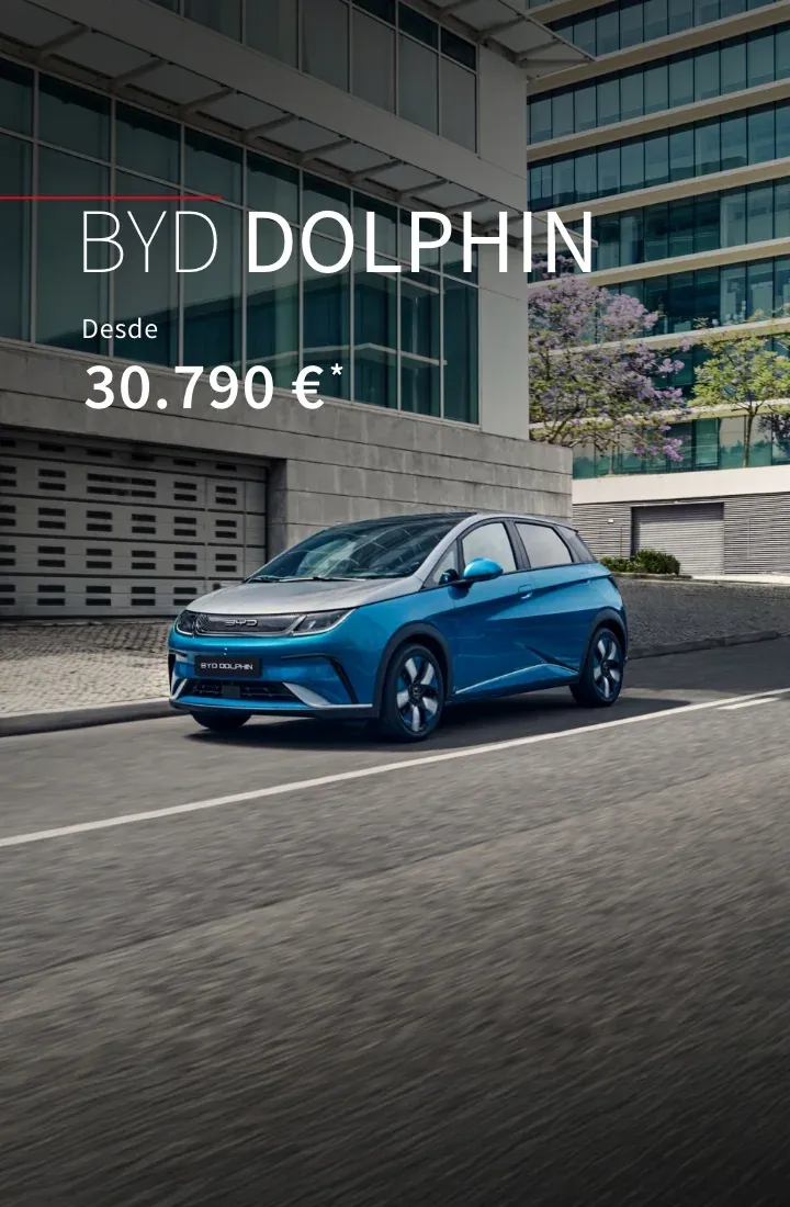 BYD DOLPHIN azul na estrada
