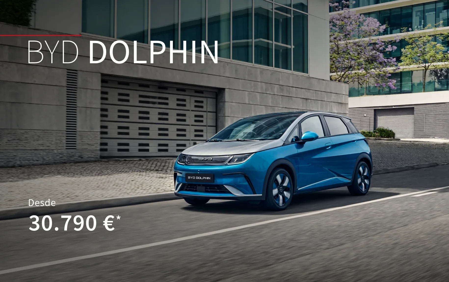 BYD DOLPHIN azul na estrada