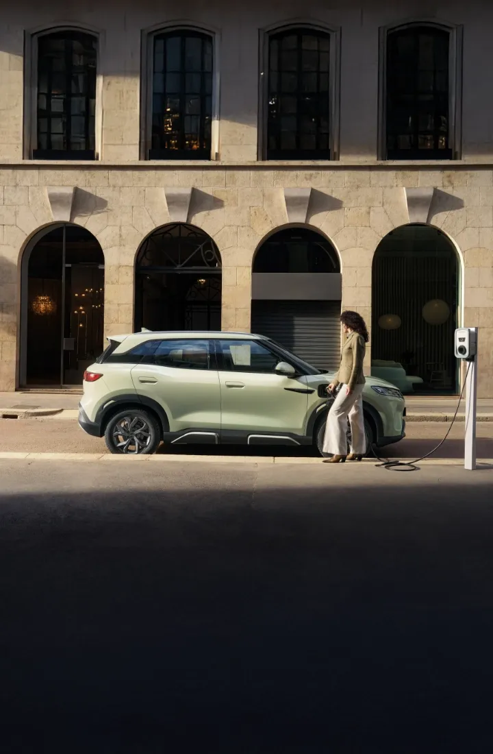 NOVO SUV 100% ELÉTRICO | BYD ATTO 2 | Compacto, na medida certa | Desde 23.480 | BYD ATTO 2 a circular na cidade