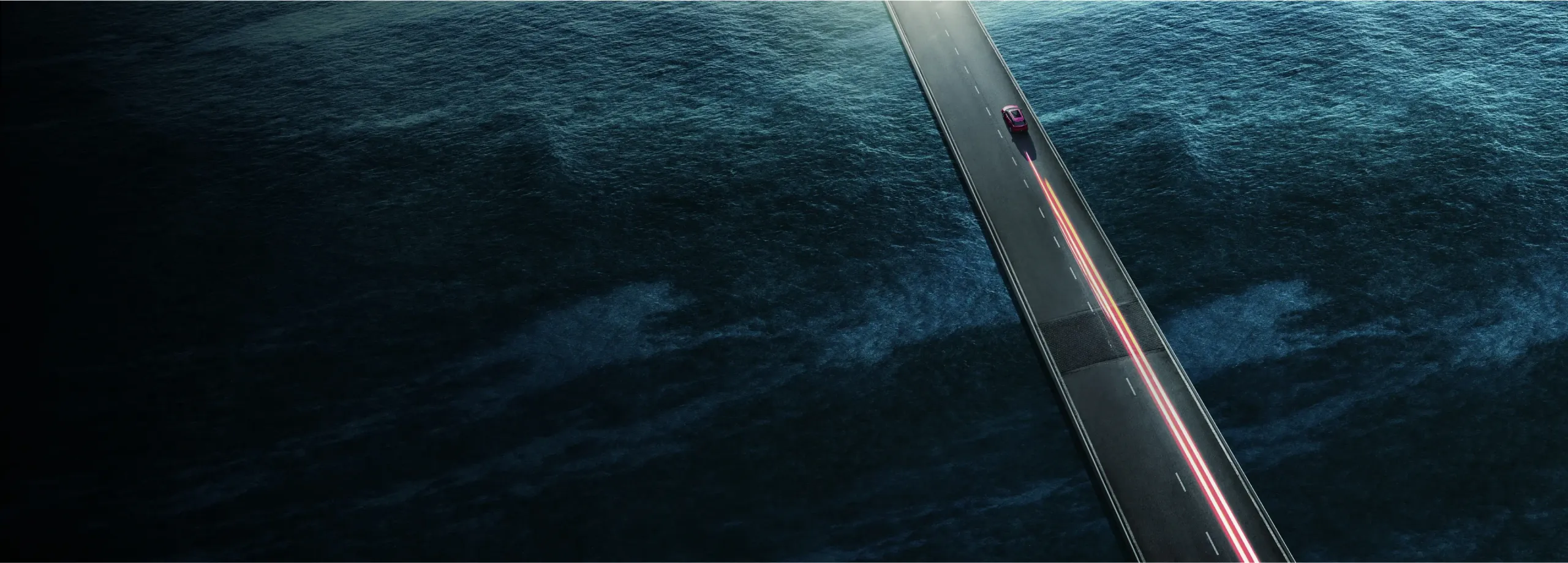 BYD na estrada no meio do mar 