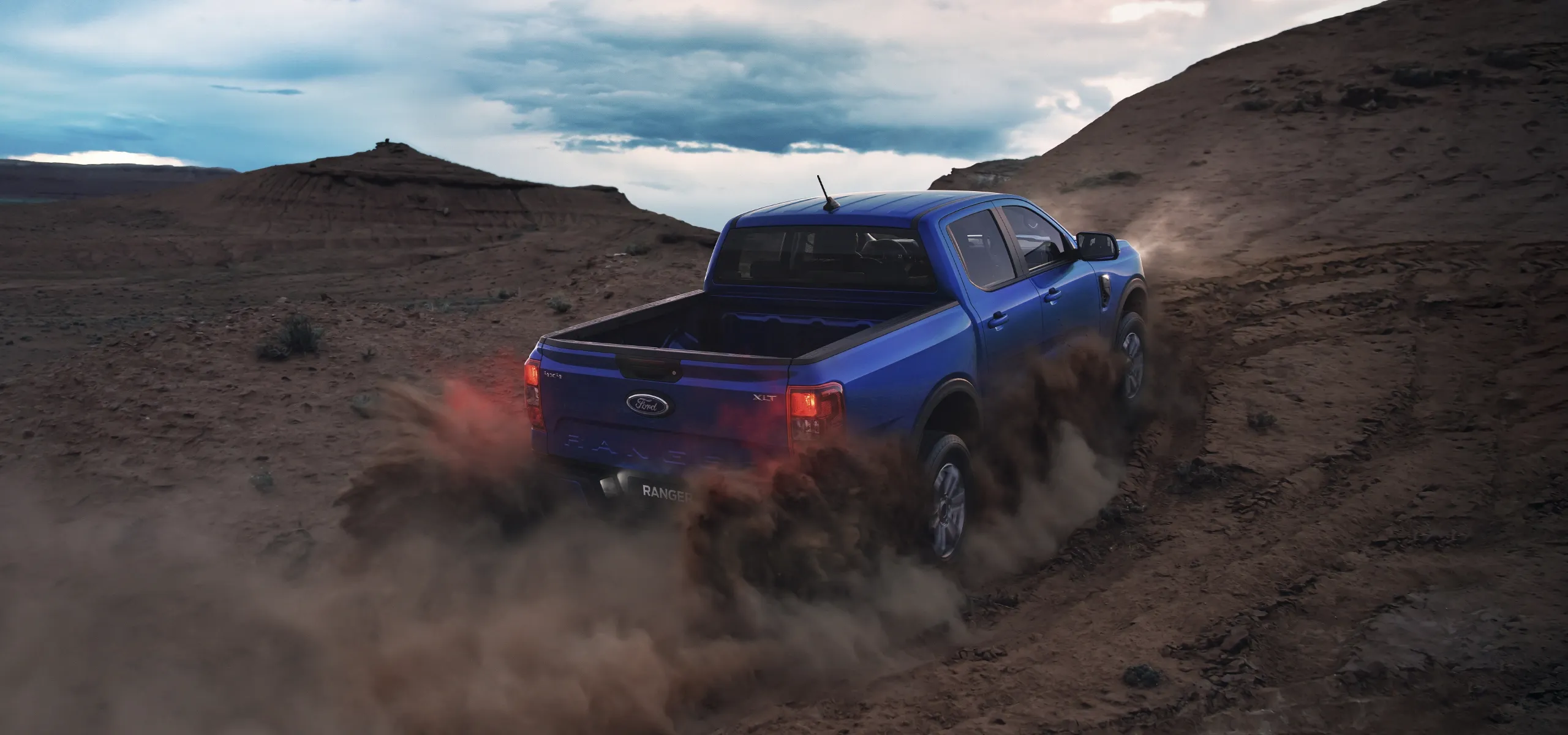 Ford Ranger a andar pelas dunas