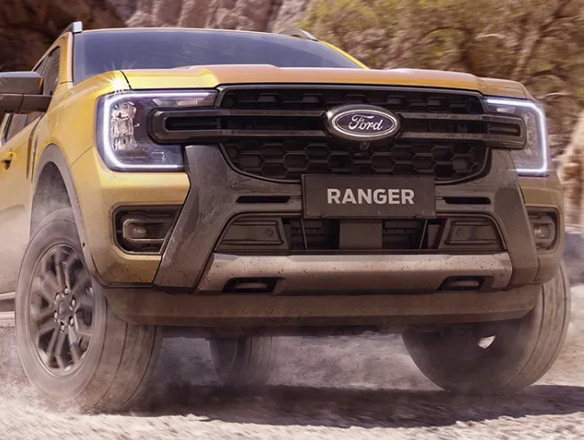 Ford Ranger a subir uma colina