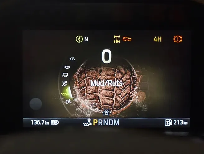 Dashboard do condutor com os modos de condução selecionáveis