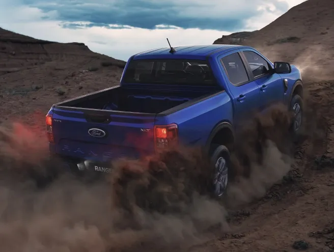 Ford Ranger a andar pelas dunas