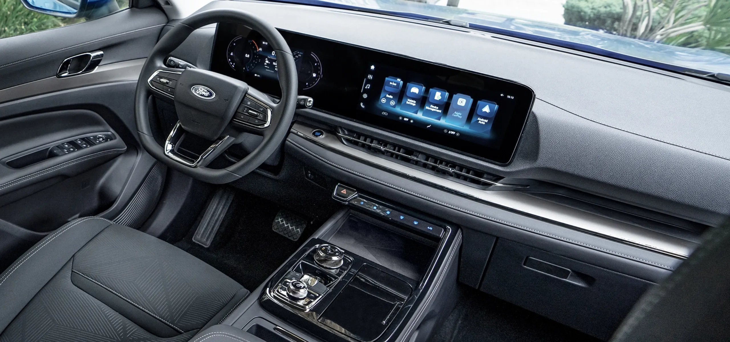 Ford Territory : volant et panneau d'infodivertissement