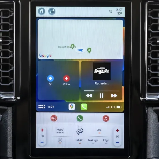Panneau central d'infotainment avec Apple Car play